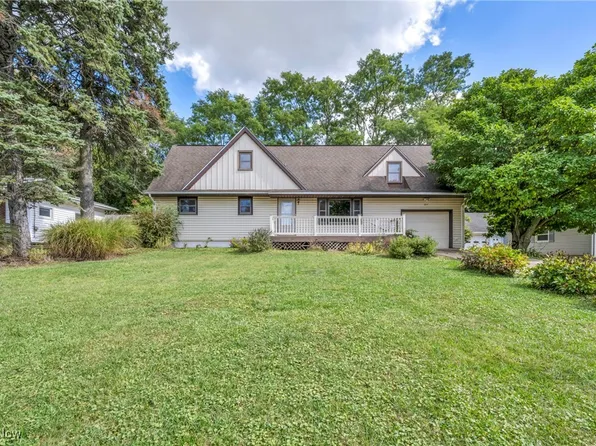 657 Baker Dr, Wadsworth, OH 44281