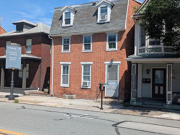 2nd image of 126 E York St #3