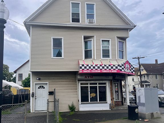 2nd image of 443 Connecticut Avenue