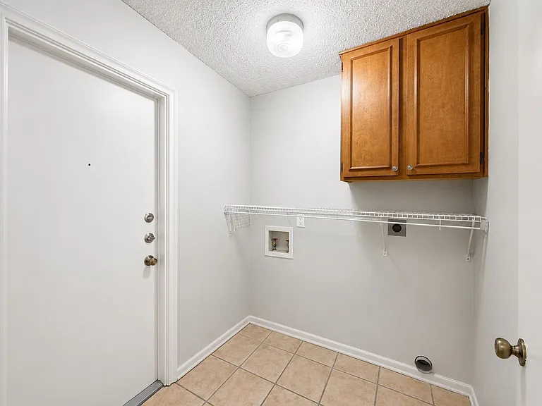 16606 Martins Ferry St — Photo 23
