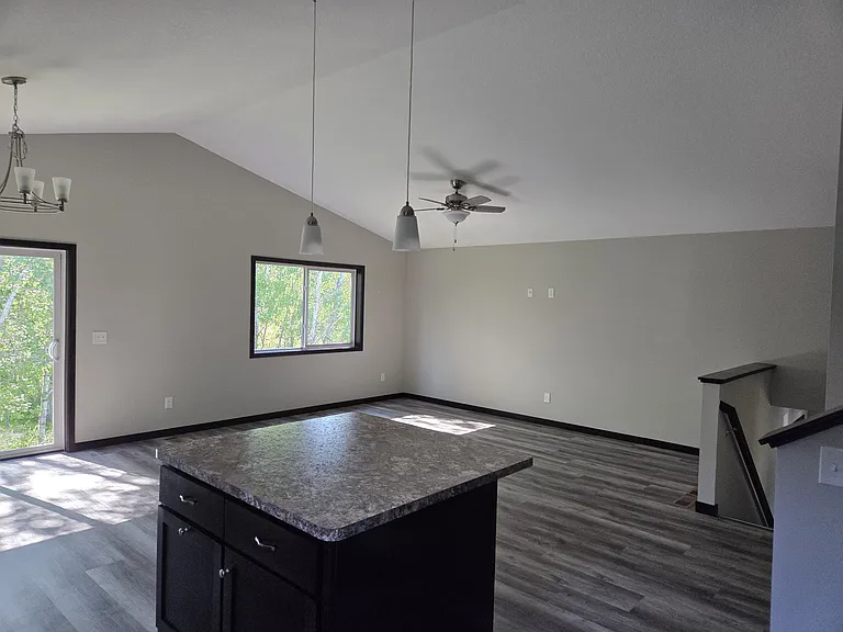 1029X Holton Ave — Photo 7
