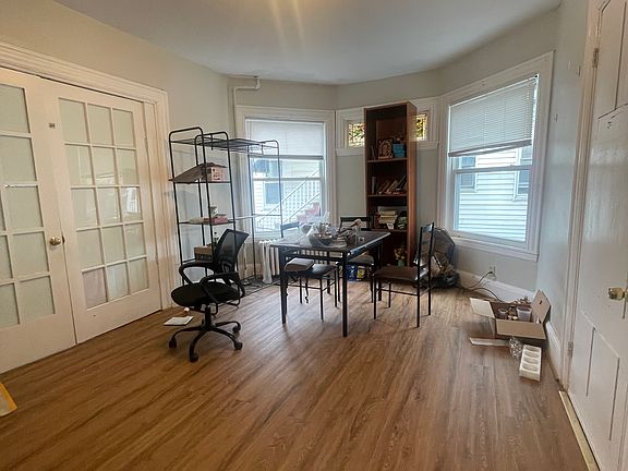 3rd image of 46 Ashford St #1