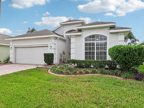 3rd image of 235 Royal Palm Dr