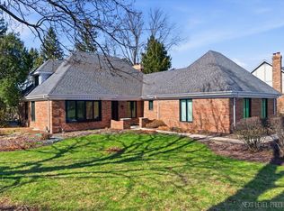 980 Persimmon Ct, St Charles, IL 60174