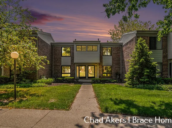 6244 Lincolnshire Ct SE, Grand Rapids, MI 49546