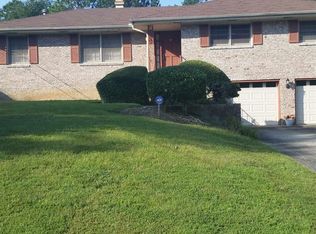 2470 Ravencliff Rd, College Park, GA 30349