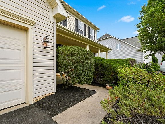 4th image of 6686 Clarkes Meadow Dr