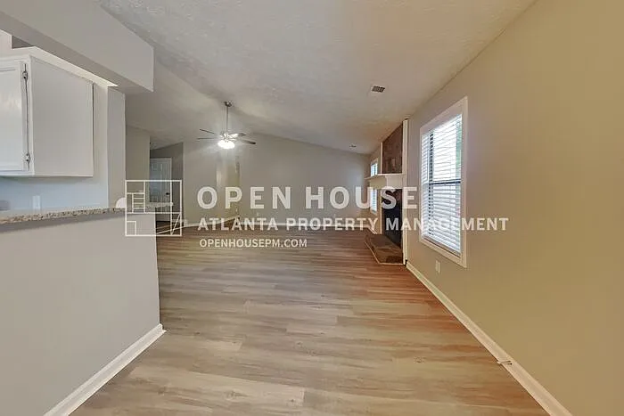 815 Riverstone Ln — Photo 15