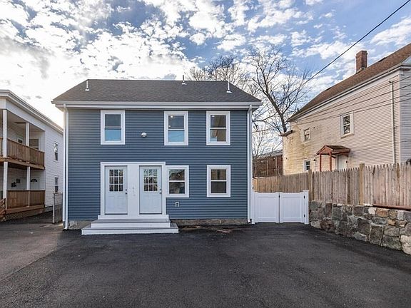 4th image of 318 Essex St