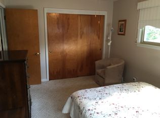 5587 Hartlein Dr, Warren, MI 48092