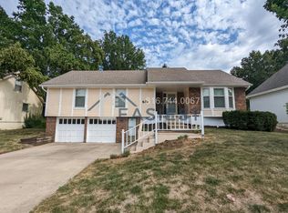 611 SW Murray Rd, Lees Summit, MO 64081