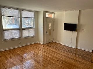 4th image of 1560 Woodland Ave Unit F