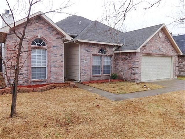 1st image of 3825 Sycamore Ln