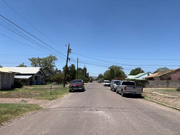 4th image of 408 E Lockhart Ave