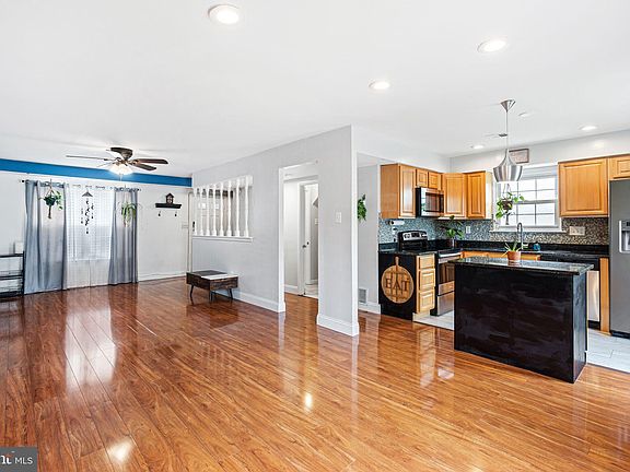 4th image of 8231 Chelwynde Ave