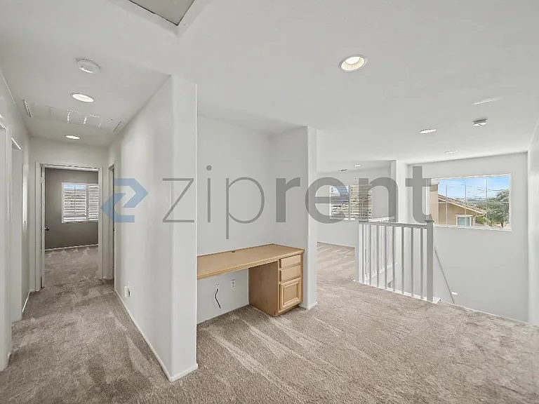 294 Kieswetter St — Photo 36