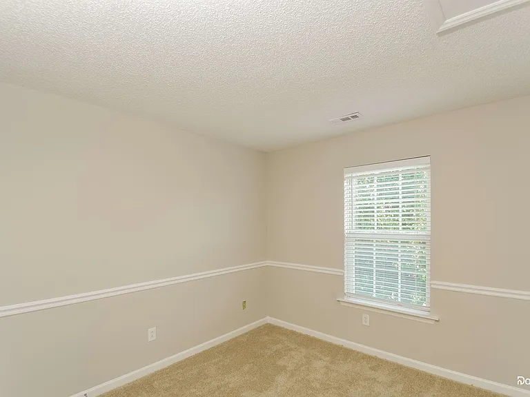 3605 Thornwood Dr — Photo 8