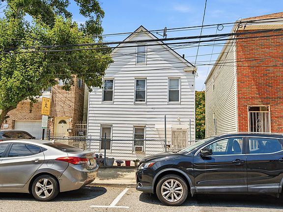 4th image of 6605 Durham Ave