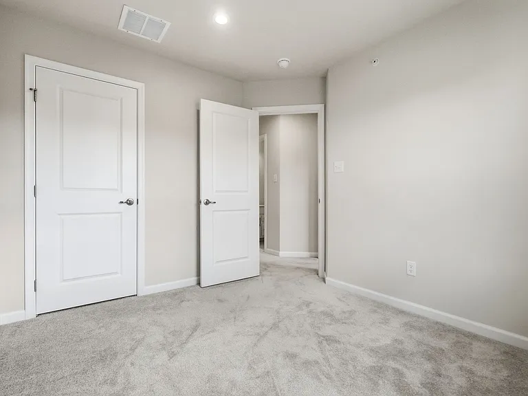 233 Chesna Dr — Photo 18