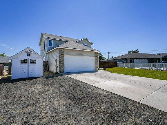 3rd image of 4501 Desert Cove Ct