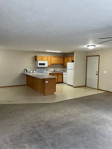 1420 E Redwood Blvd Photo 1