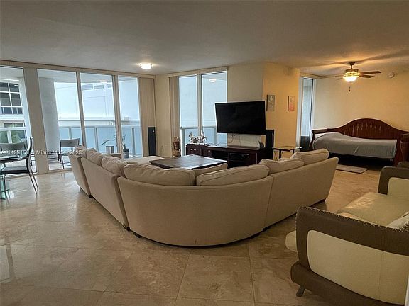 3rd image of 1850 S Ocean Dr APT 510