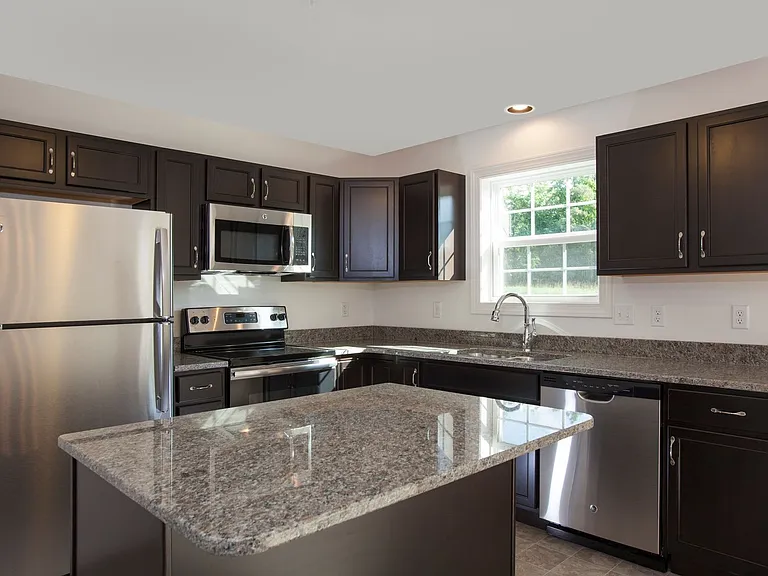 2308 Bartlett Rd #10E — Photo 2