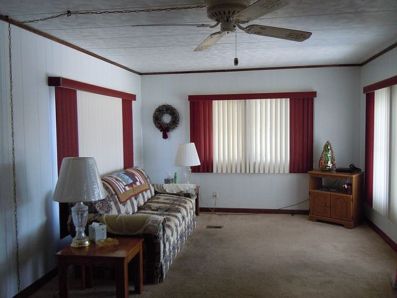 2nd image of 315 Sterling Dr W