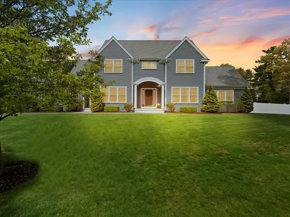 20 White Pines Rd, Bridgewater, MA 02324