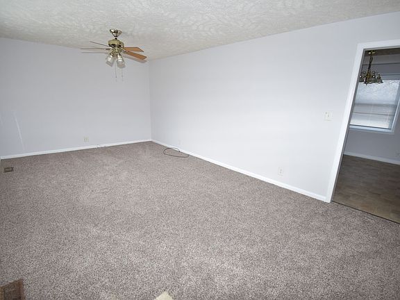 3rd image of 101 Ambrose Dr