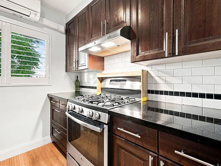 1615 N Laurel Ave #214 — Photo 11