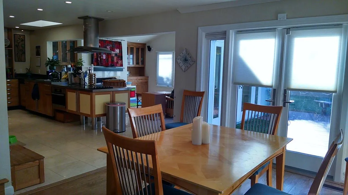4 bed, 2270 sqft, $8,400 — Photo 3
