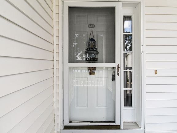 2nd image of 4429 Turtle Ln APT 2C