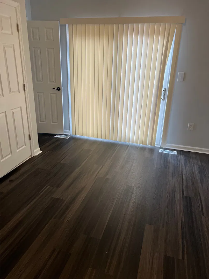 2430 Potterfield Road $950 Available (Private Bath) — Photo 3