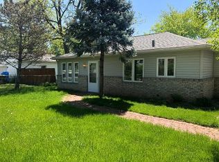 4222 S Fairview Dr, Peoria, IL 61607