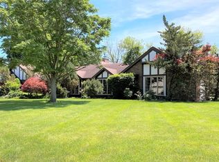 1013 Galen Dr, Champaign, IL