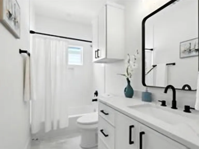 127 S Virginia St — Photo 11