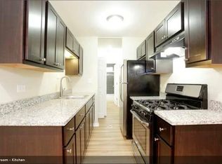 24 N Parkside Ave APT 1A, Glen Ellyn, IL 60137