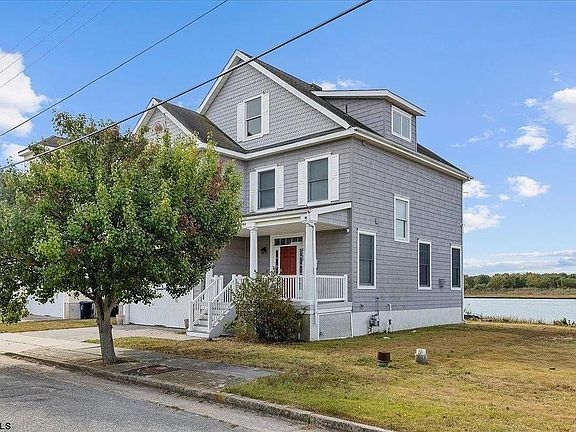 2nd image of 2100 W Riverside Dr