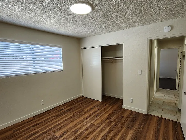 7412 Carie Ln — Photo 13