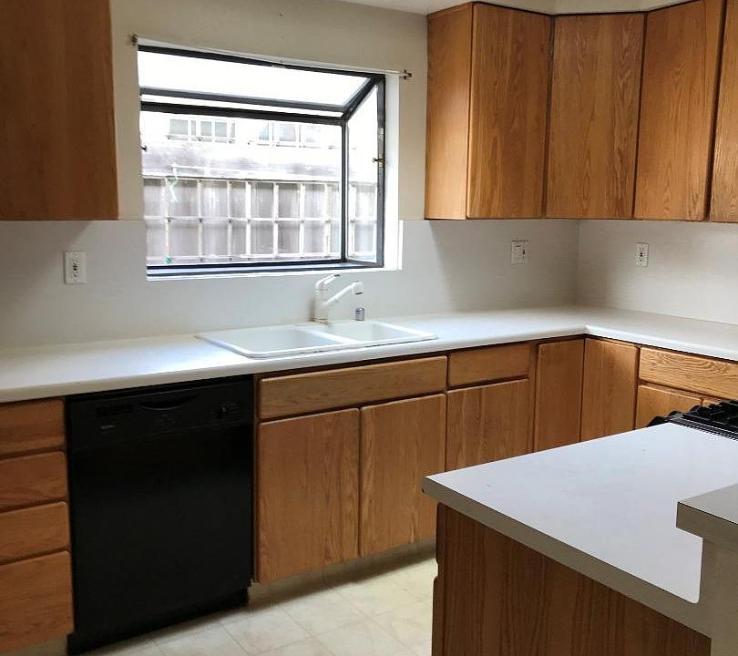 2nd image of 3106 Messinger Dr