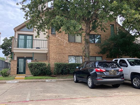 3rd image of 2304 Balsam Dr #202