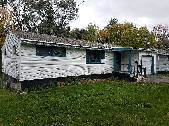2nd image of 225 Belle Ave