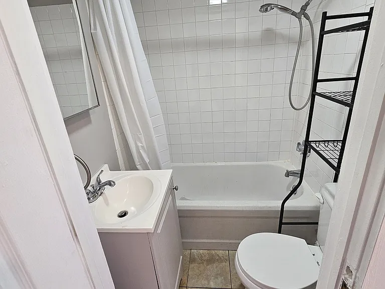 197 N Main St #1 — Photo 5
