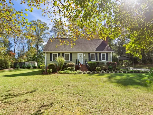 312 Gaston Cir, Westminster, SC 29693