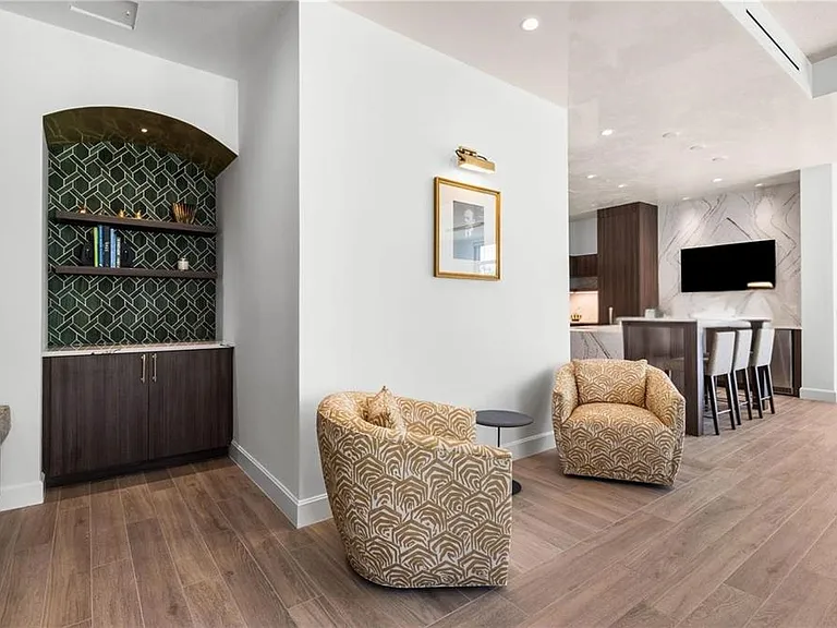 126 4th Ave NE #601 — Photo 53