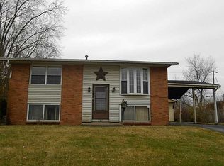 927 Aspen Rd, New Carlisle, OH 45344