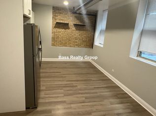 1353 W Greenleaf Ave #G4, Chicago, IL 60626
