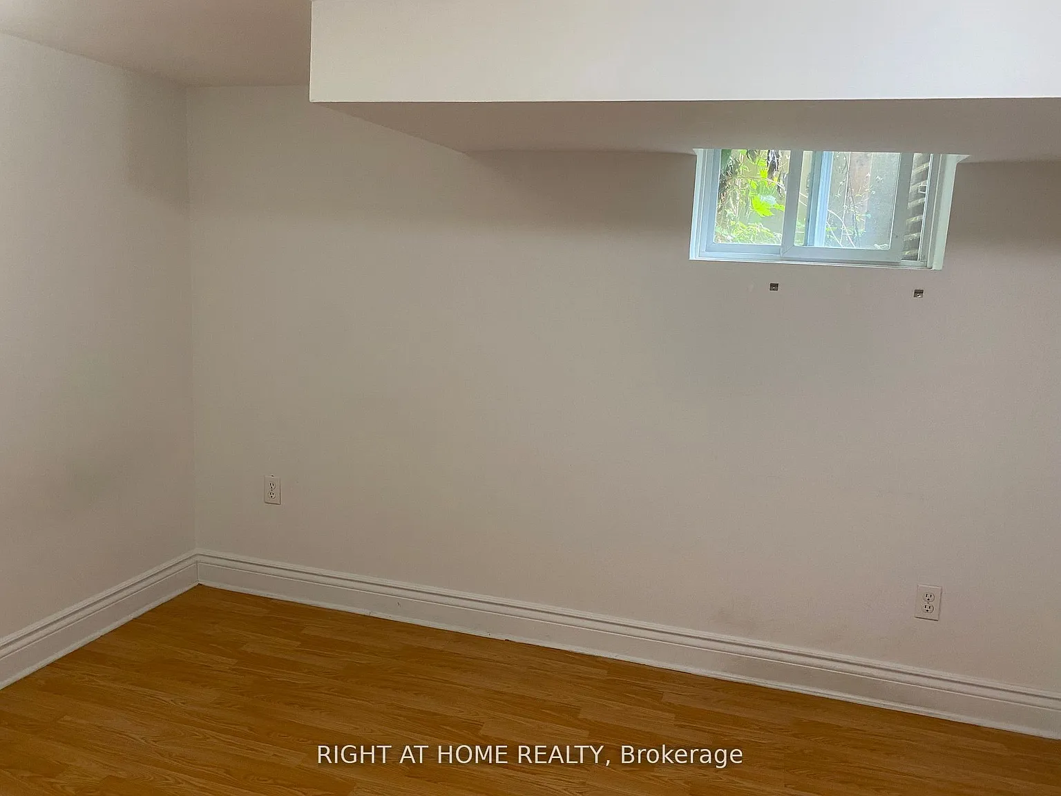 4 bed, $1,500 — Photo 4