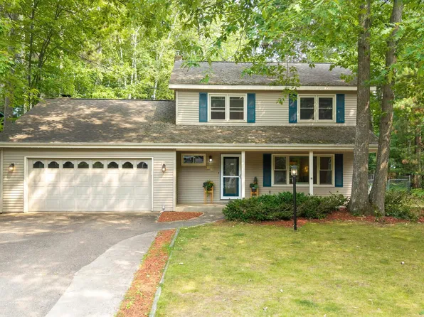 64 Elder Dr, Marquette, MI 49855